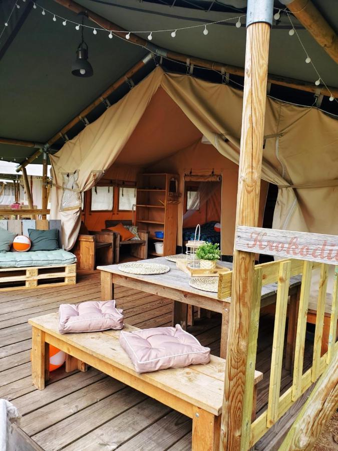 Vakantiepark De Bergen Wanroij - Safaritent Exterior photo